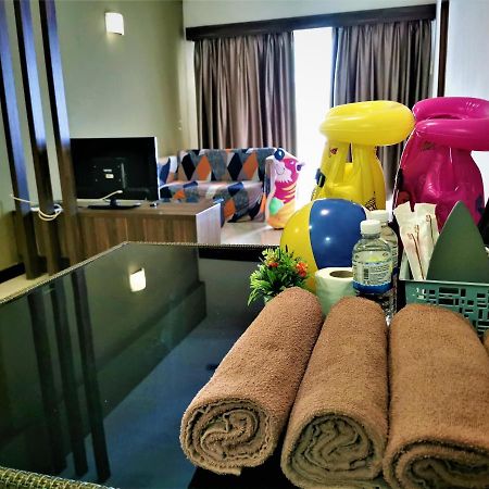 B - Lagoon Water Themepark Suite Melaka Town Luaran gambar