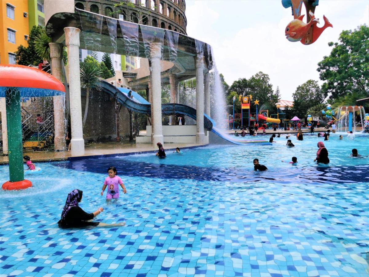 B - Lagoon Water Themepark Suite Melaka Town Luaran gambar