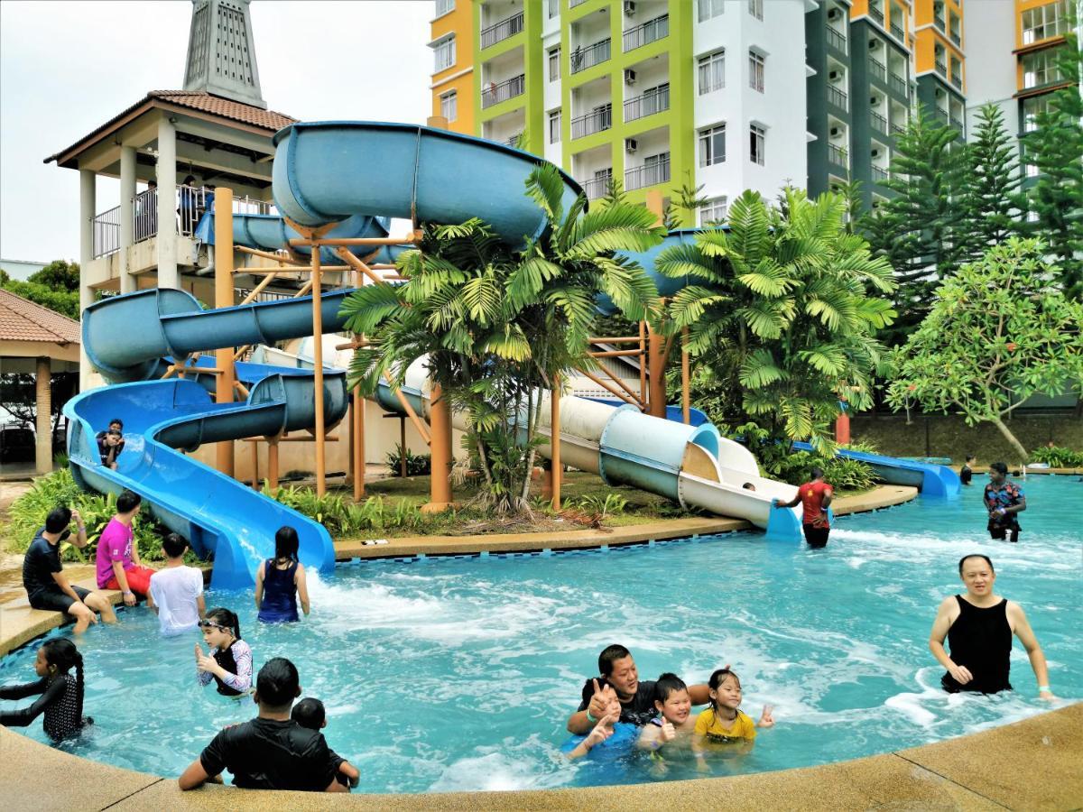 B - Lagoon Water Themepark Suite Melaka Town Luaran gambar